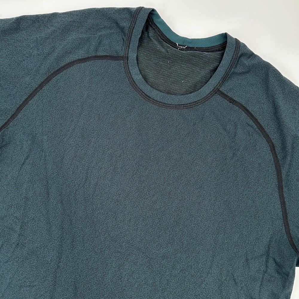 Lululemon Men's Tech‎ TShirt Dark Teal Athletic Performance Short Sleeve Medium